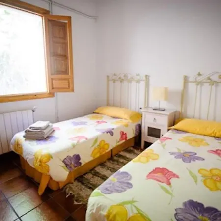 El Olivo. Alpujarra. * Castaras